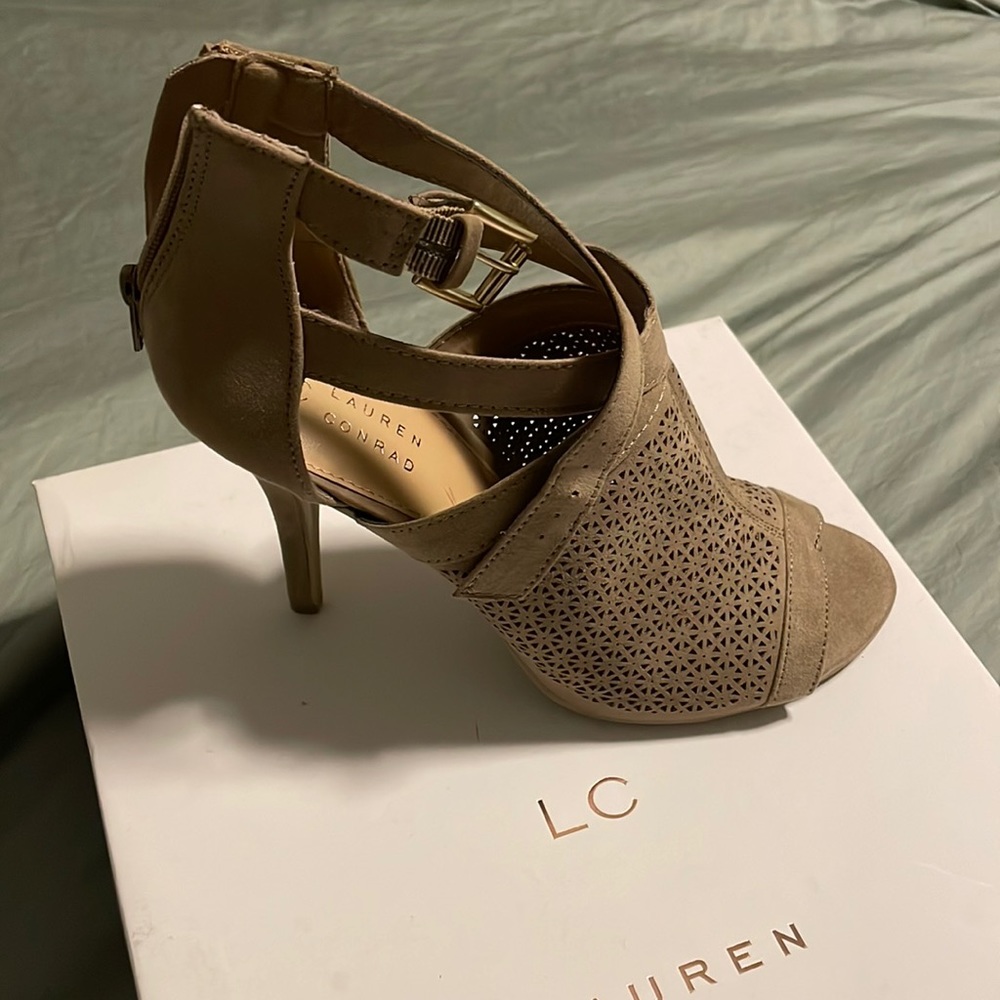 LC Lauren Conrad Yarrow